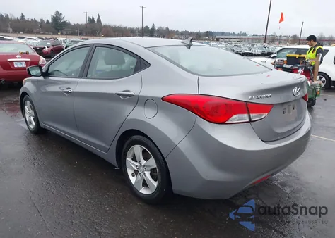 2011 Hyundai Elantra Gls (Ulsan Plant) z USA, uszkodzony, nr VIN KMHDH4AE2BU147603